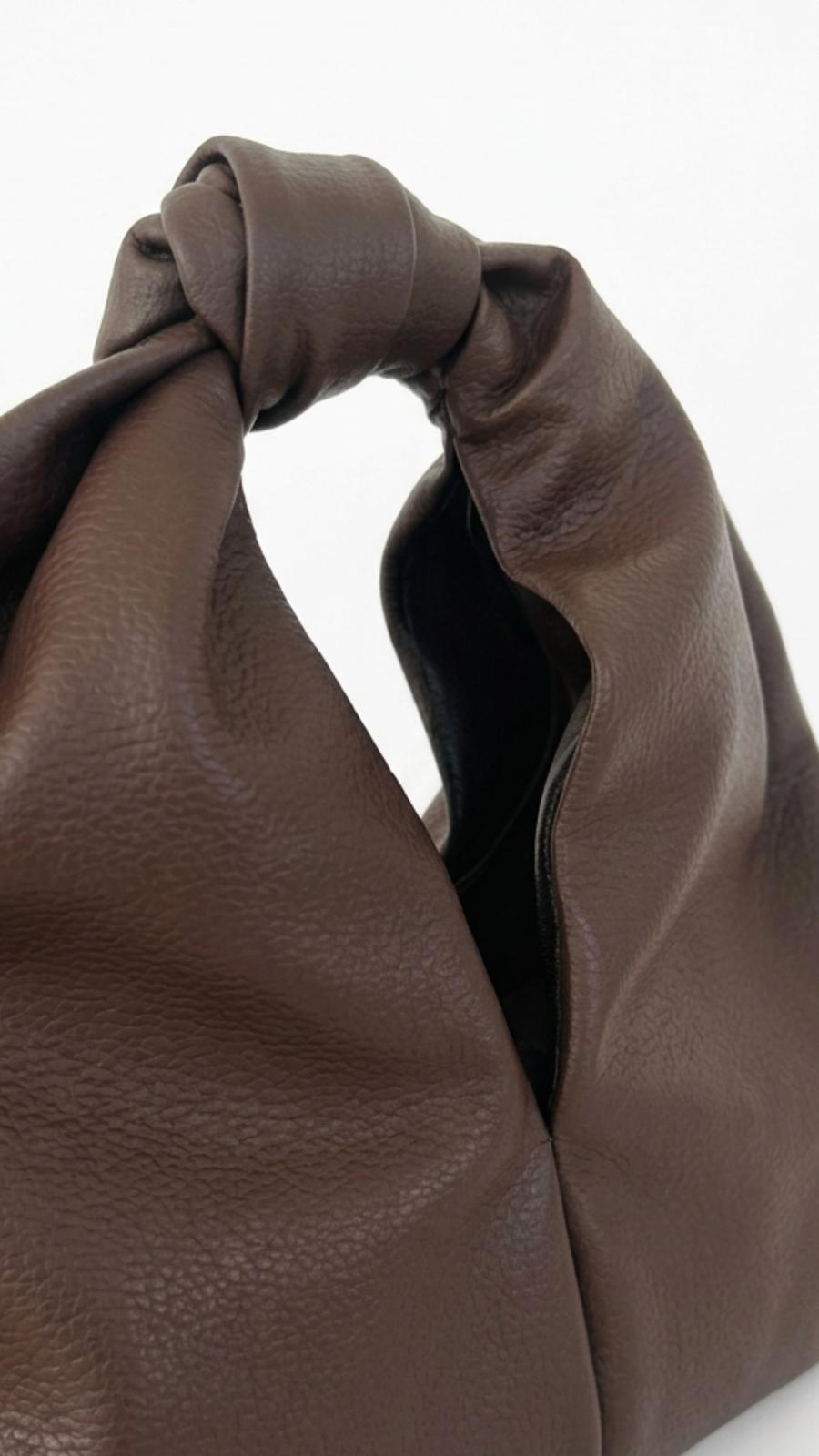ESSENZA - Brown